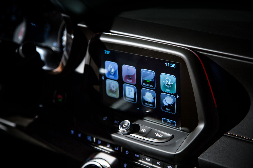 2016 chevrolet camaro convertible infotainment