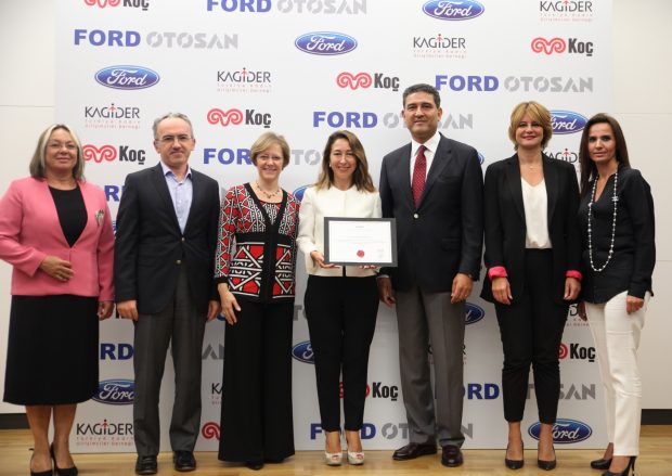 Ford Otosan KAGİDER'in Fırsat Eşitliği Modeli (FEM) Sertifikasını Türkiye'de almaya hak kazanan ilk otomotiv şirketi oldu.