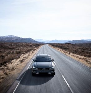 New Volvo V90 Cross Country 18