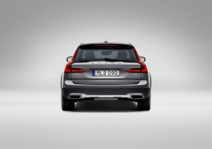 New Volvo V90 Cross Country 22