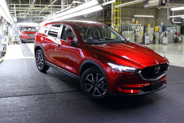 Mazda, Hiroşima’daki merkezinin yakınlarında yer alan 2 numaralı Ujina fabrikasında yeni Mazda CX-5’in üretimine başladı.