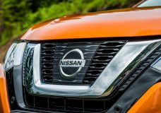 Yeni Nissan X Trail NISSAN amblem