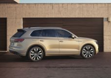 Volkswagen Touareg 2