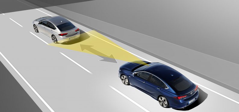 Opel Adaptive Cruise Control Nasıl Çalışıyor?