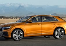 Audi Q8 4