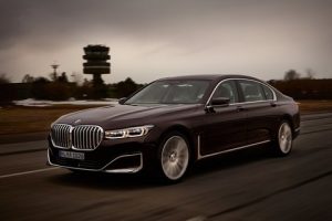 2020 BMW 745Le 3