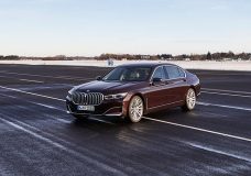 2020 BMW 745Le 4