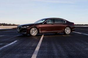 2020 BMW 745Le 5