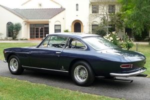 17 Ferrari 330GT 22 Coupe